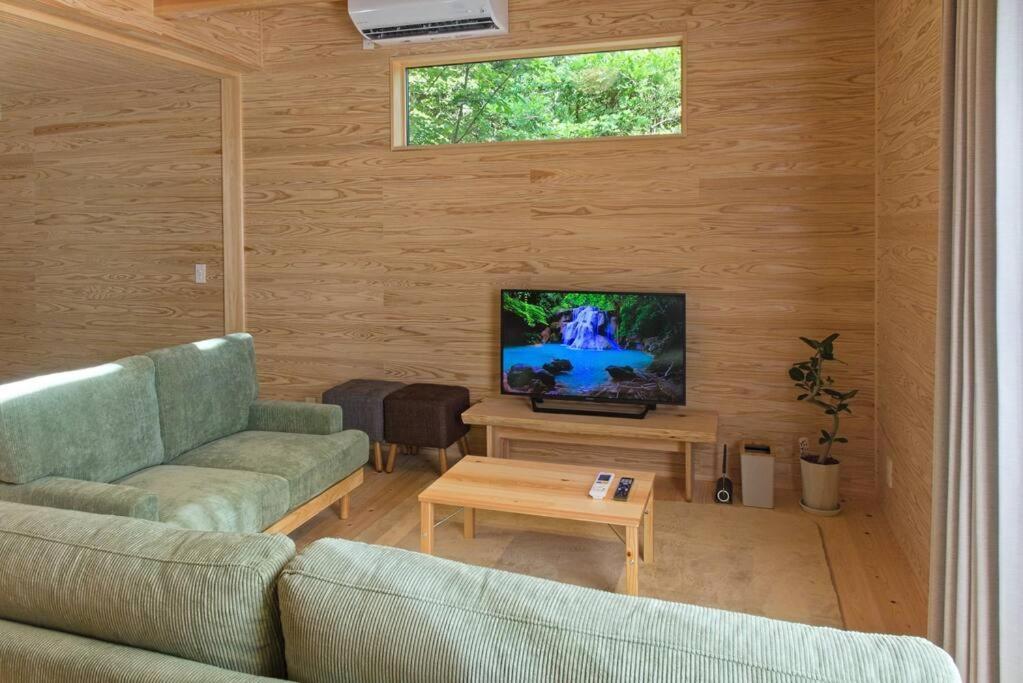 Hinoki No Ie - Cottage With Natural Hot Spring In A Cypress Bathtub Shika Exterior foto